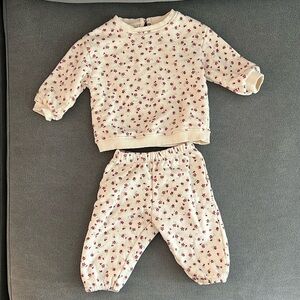 Zara Baby Floral Print Sweatshirt and Floral Print Pants NWOT